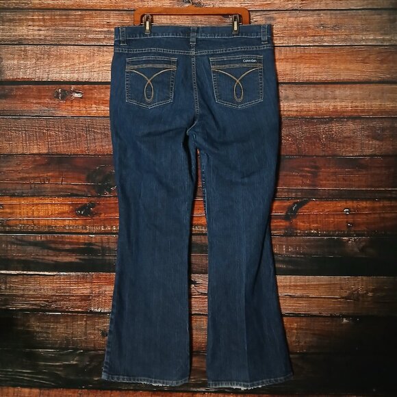 Calvin Klein Jeans Plus Size 18 W Flare Leg Mid Rise Dark Blue Denim Stretch - Picture 3 of 10